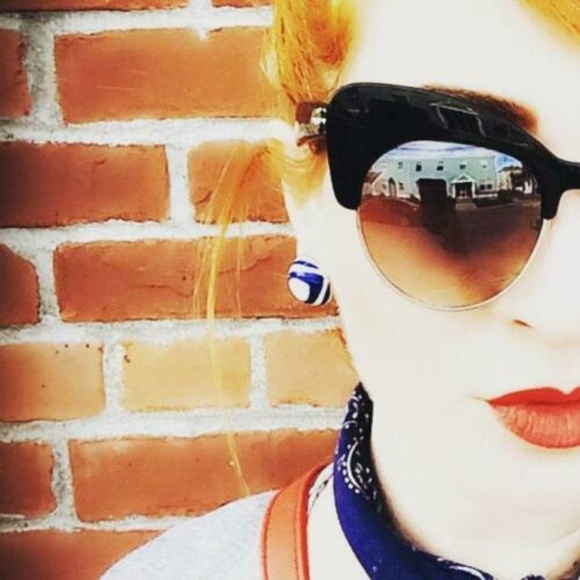 Black Frosted Retro Button Stud Earrings - Picture 5 of 5